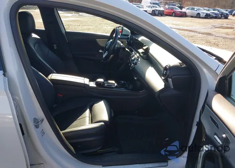 2020 Mercedes-Benz A 220 4Matic из США, поврежденный, VIN WDD3G4FB9LW036222